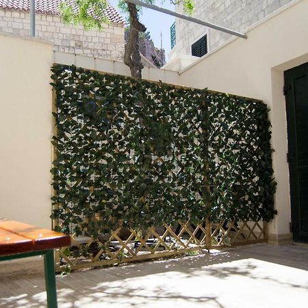 House Nataniel In Omis Near Sea Apartman Kültér fotó