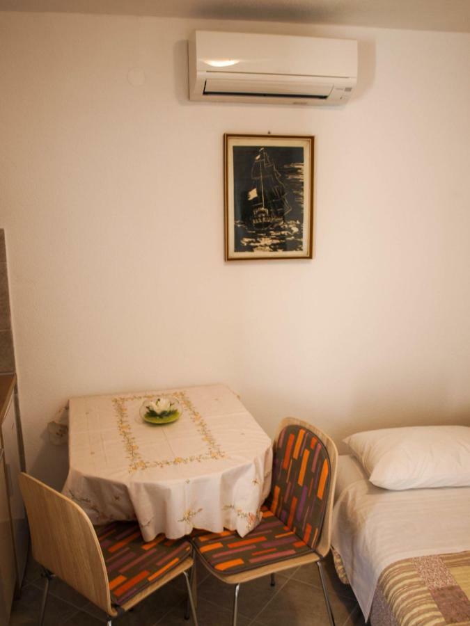 House Nataniel In Omis Near Sea Apartman Kültér fotó