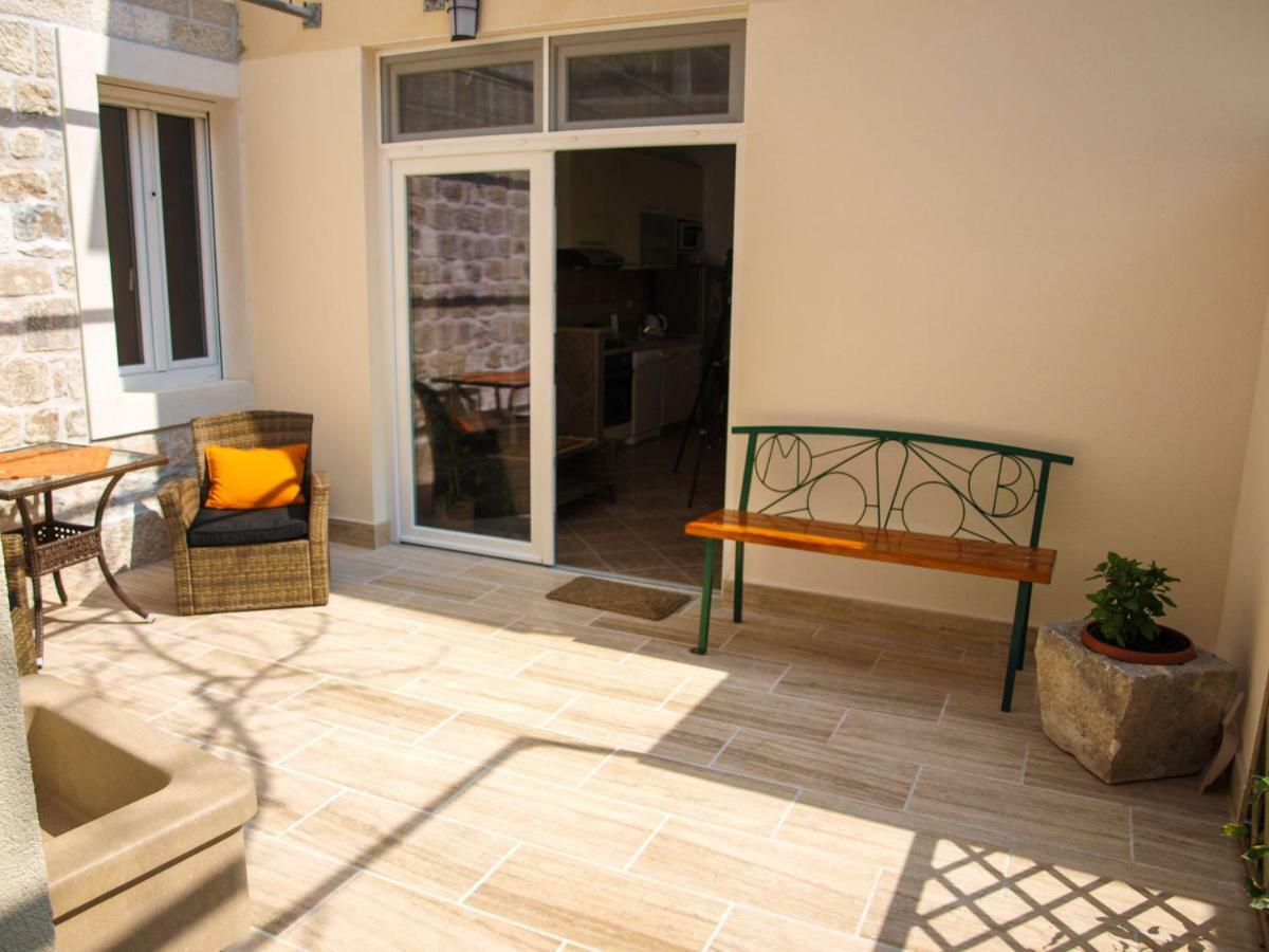 House Nataniel In Omis Near Sea Apartman Kültér fotó