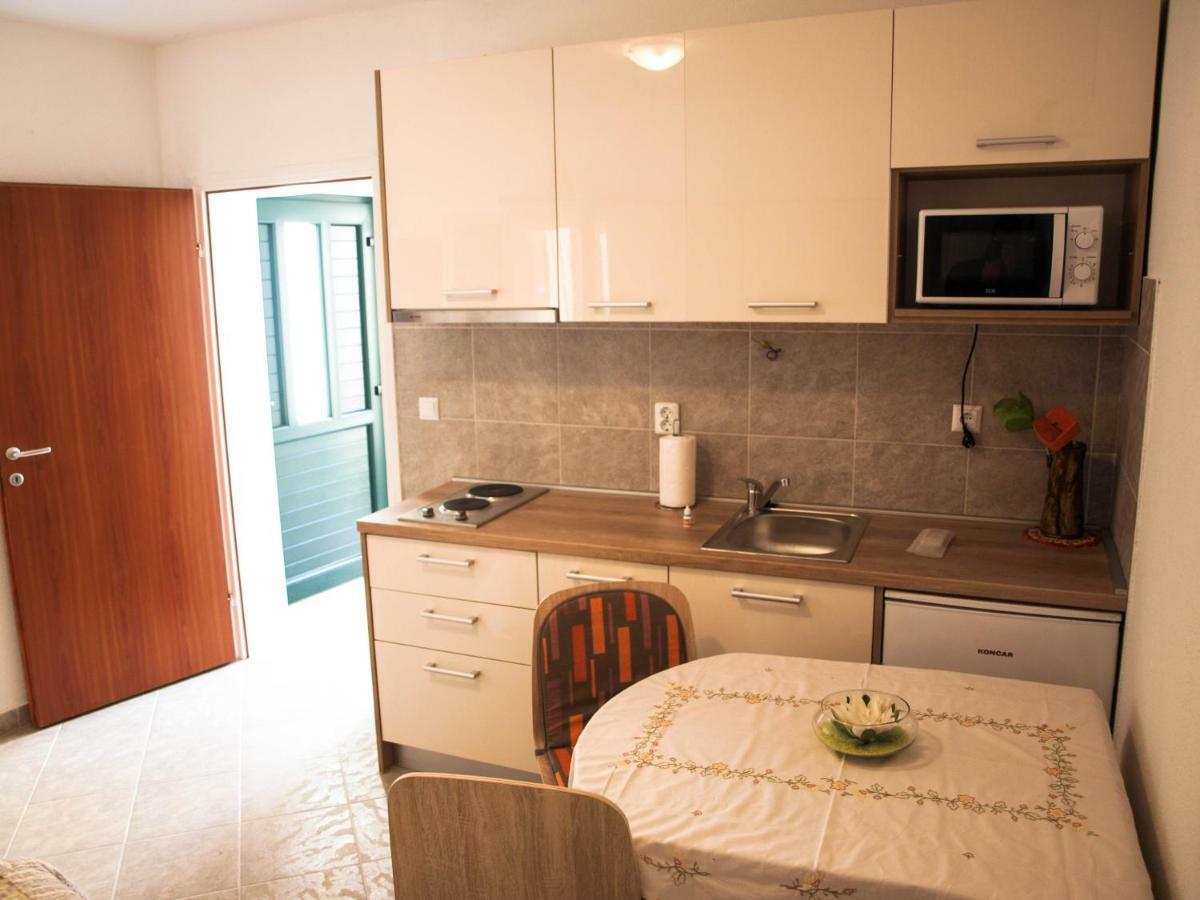 House Nataniel In Omis Near Sea Apartman Kültér fotó