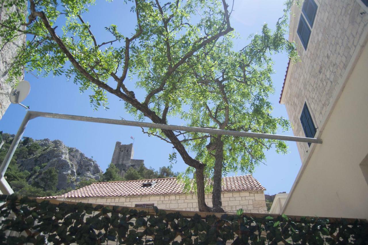 House Nataniel In Omis Near Sea Apartman Kültér fotó